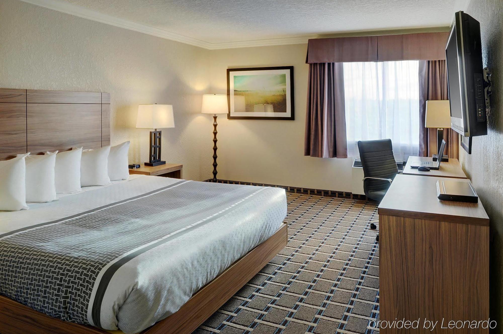 Stonebridge Hotel Grande Prairie Exterior photo