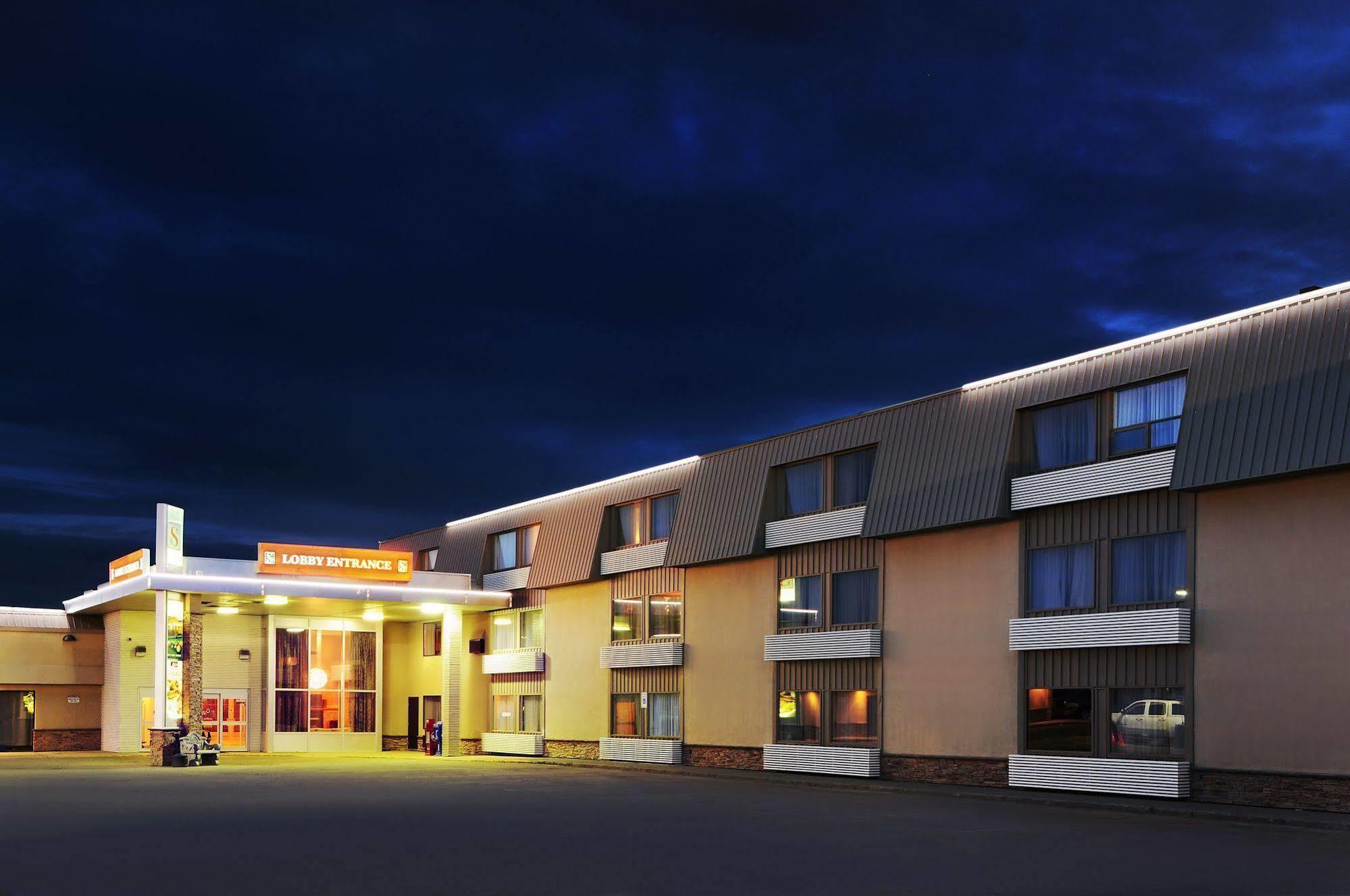 Stonebridge Hotel Grande Prairie Exterior photo